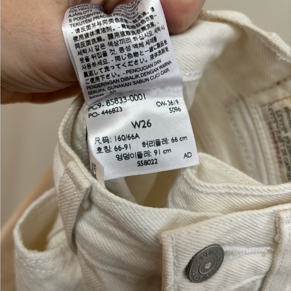 Levi’s 501 Mid Thigh Shorts - Picture 4 of 4